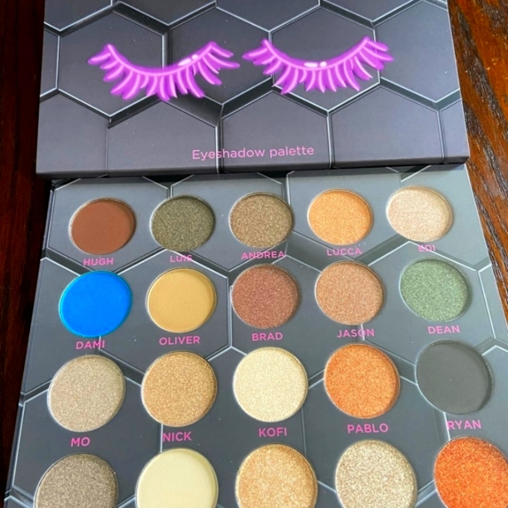 NWT barbarella eyeshadow palette